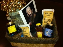 Congrats to our “You Can’t Hurt Ham” Country Basket Winner!